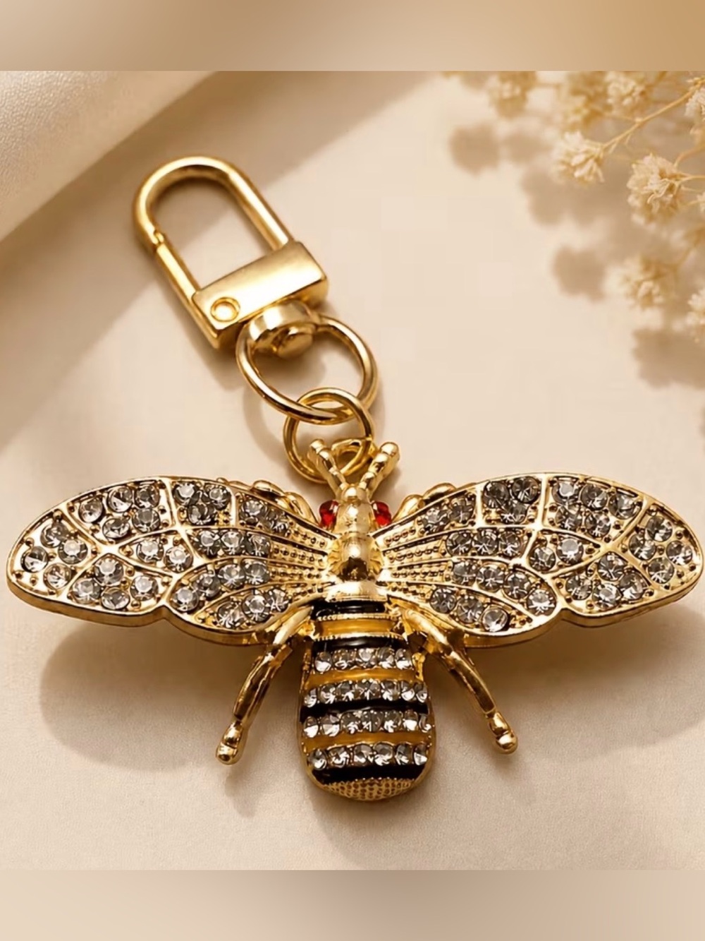 🐝🐝🐝BOGOHO🐝🐝🐝Gold Tone Bumblebee Bundle -Bee Keychain Charm & Brooch